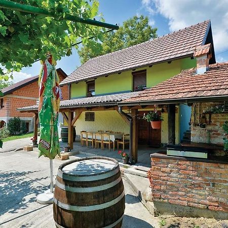 Kuca Za Odmor Pri Brozu Lägenhet Kumrovec Exteriör bild